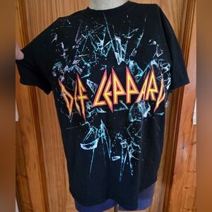 Def Leppard World Tour Band Tee 2016 Concert Shirt Front & Back Live Band Merch